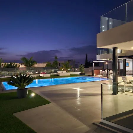 Karat Serendibida Costa Adeje (Tenerife)